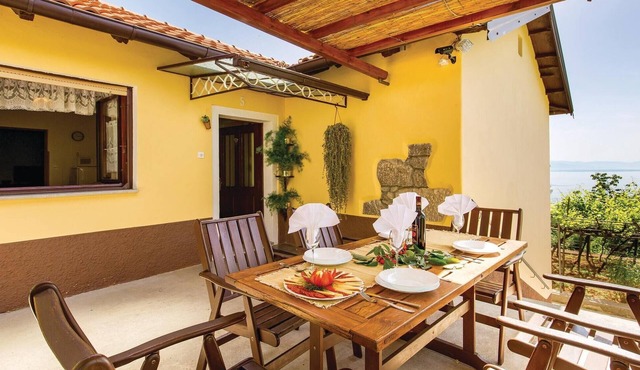 Nice home in Lovran with WiFi in Lovran