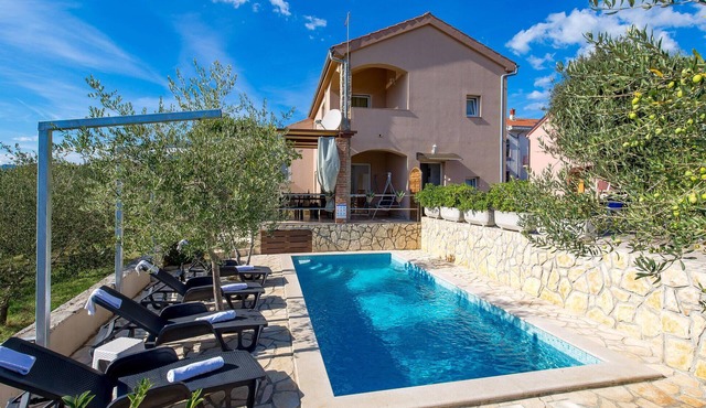 Nice home in Pinezici with sauna in Pinezici