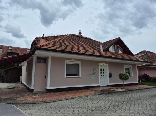 Oddih v mirnem in zelenem okolju in Škofljica