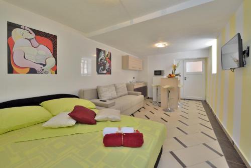 Old Town apartments in Novigrad Dalmatia