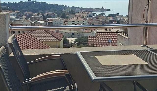 One bedroom apartment with terrace and sea view Makarska (A-25328-a)