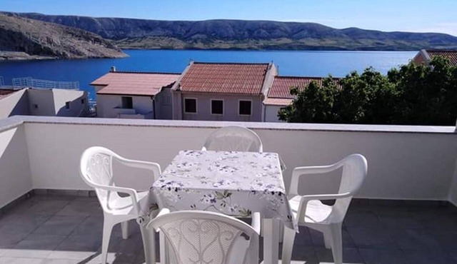 One bedroom apartment with terrace and sea view Metajna, Pag (A-20521-b) in Metajna
