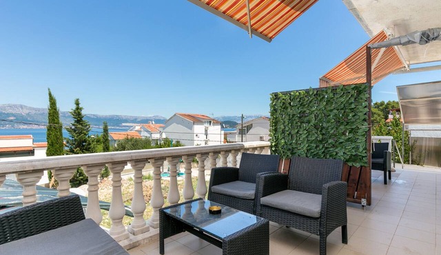 One bedroom apartment with terrace and sea view Slatine, Čiovo (A-16131-c) in Slatine