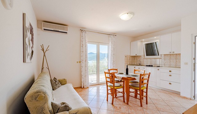 One bedroom apartment near beach Viganj, Pelješac (A-19603-a)