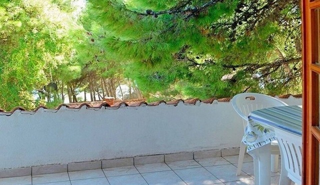 One bedroom apartment near beach Ivan Dolac, Hvar (A-18100-d) in Jelsa