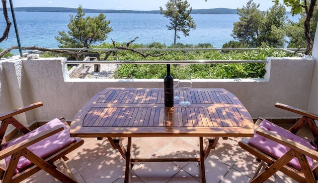 One bedroom apartment near beach Zavala, Hvar (A-2061-b) in Jelsa