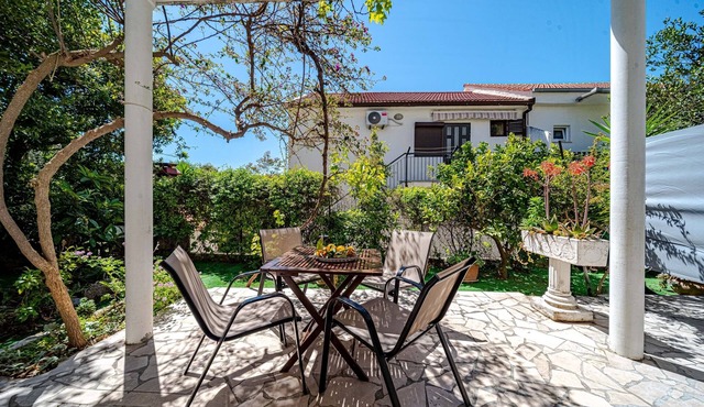 One bedroom apartment with terrace Kučište - Perna, Pelješac (A-4538-f)