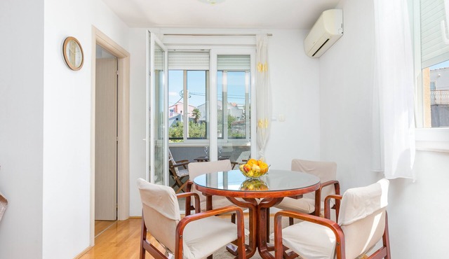 One bedroom apartment with terrace Split (A-23485-a) in Split