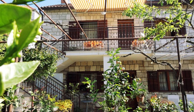 One bedroom apartment with air-conditioning Milna, Brač (A-5242-a) in Milna