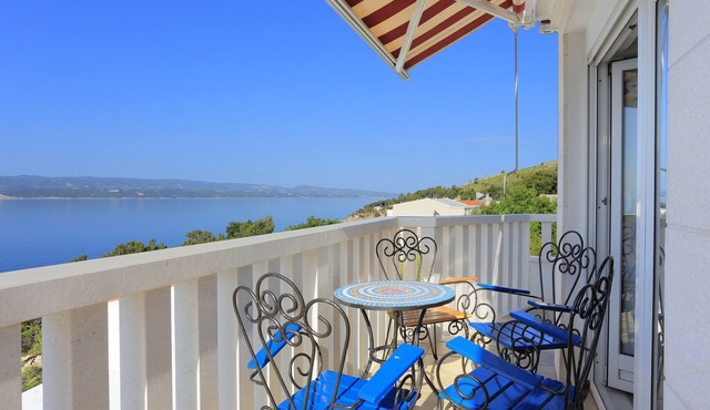 One bedroom apartment with terrace and sea view Lokva Rogoznica, Omiš (A-13226-c) in Omiš