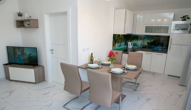 One-Bedroom Deluxe City View Apartment