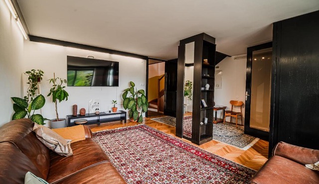 Parkside Haven with 4 Bedrooms & free parking