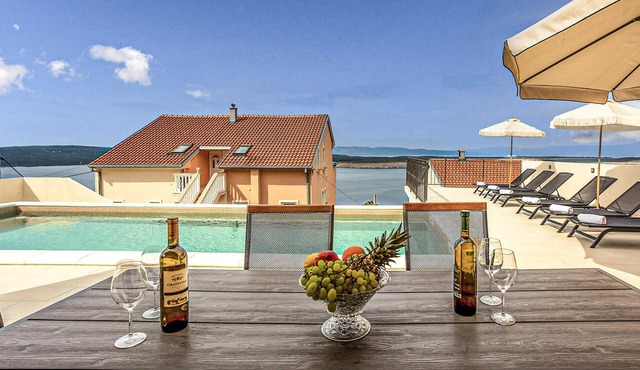 Pet friendly apartment in Dramalj