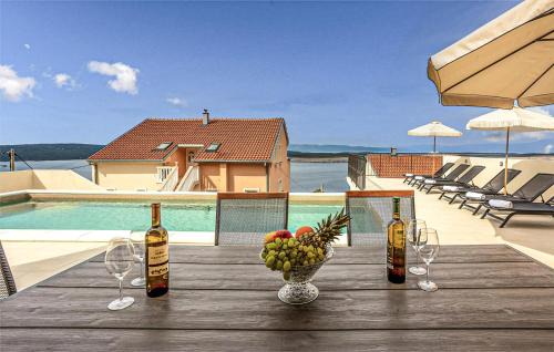 Pet Friendly Apartment In Dramalj