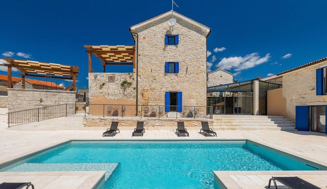 Pet friendly home in Svetvincenat with sauna