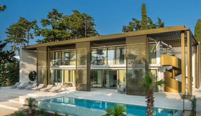 Pical Beach House by Villas Guide in Porec