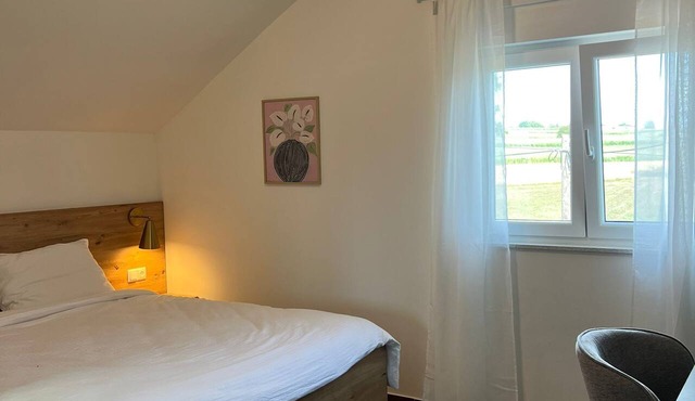 Pink Broom 1-bedroom with AC in charming Plitvice Lakes in Irinovac