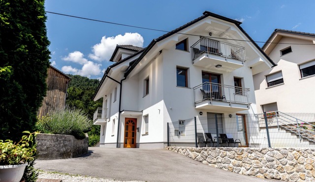 PJ Apartments & Wellness - Hot Tub & Sauna - Free Parking