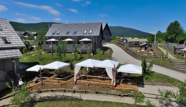 Plitvice Lakes Hotel Ethno Houses