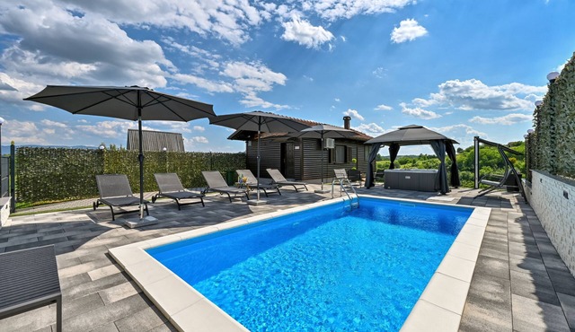 Pool Estate AquaHaven with Sauna & Jacuzzi, Veliko Trgovišće, Croatia in Veliko Trgovišće