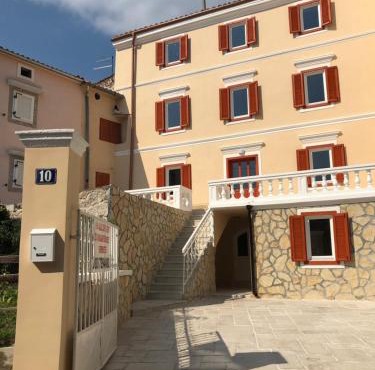 Romantic Villa Centar Omisalj in Omišalj
