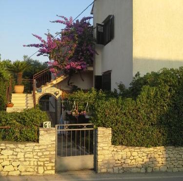 ROOMS LUCE 2 & Supetar in Supetar