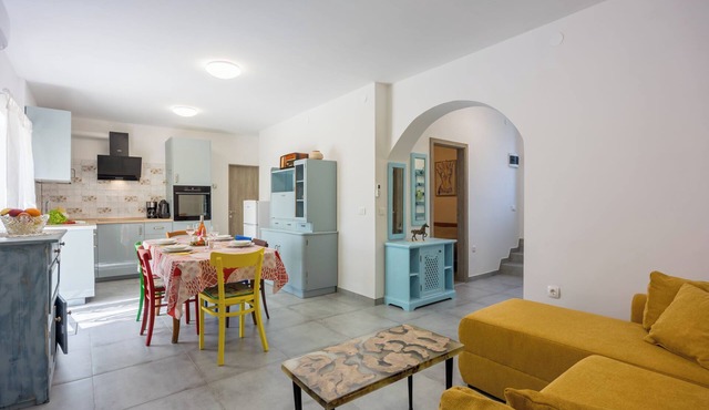 Rural Apt Arya: Garden & BBQ, Šmarje, Slovenia