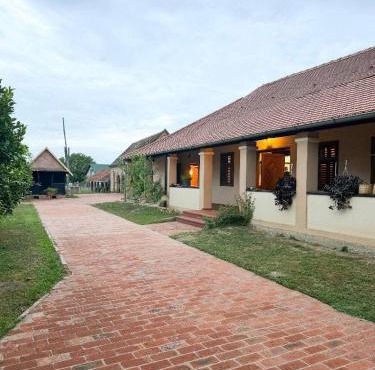 Rusticca M- slavonska kuća in Rokovci