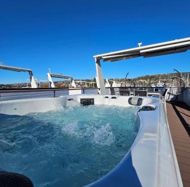 Sea Diva - luxury boathouse