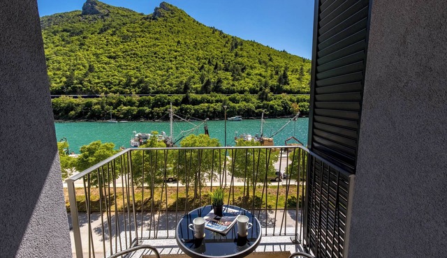 Sea-View Balcony Apt La Health, Plomin, Croatia
