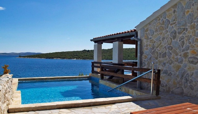 Seaside family friendly house with a swimming pool Cove Lađin - Lanđin, Pašman (K-20399)