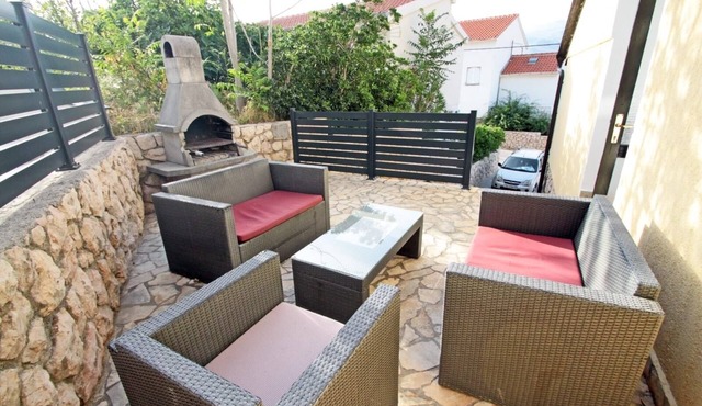 Seaside holiday house Vinjerac, Zadar (K-21841)