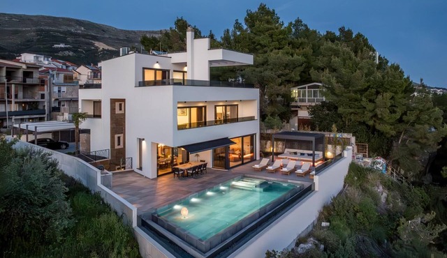 Seaside Villa Leonis at the Split entrance with stunning Island views in Podstrana