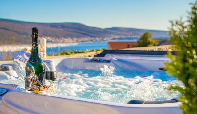 Seaview Villa in Kornic Kvarner with Outdoor Jacuzzi