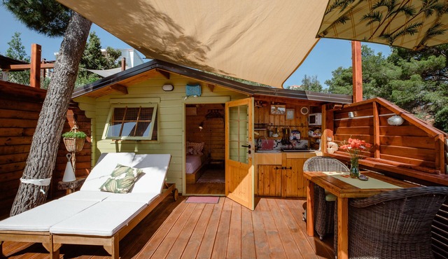 September Treehouse Getaway on Šolta Island/10% OFF