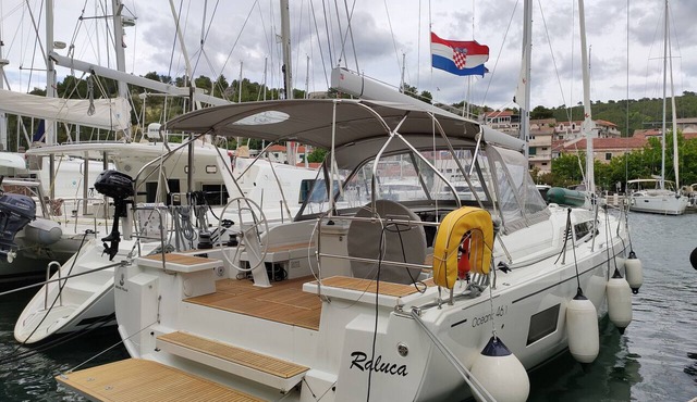 Sibenik Sun and Beach Sailing Extravaganza