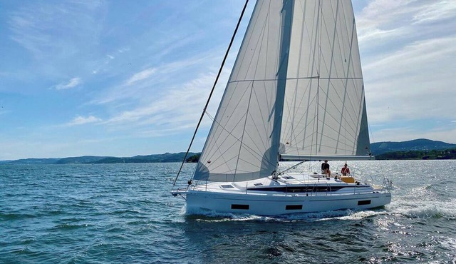 Sibenik Sun and Beach Sailing Extravaganza: A Croatian Coastal Adventure in Jezera