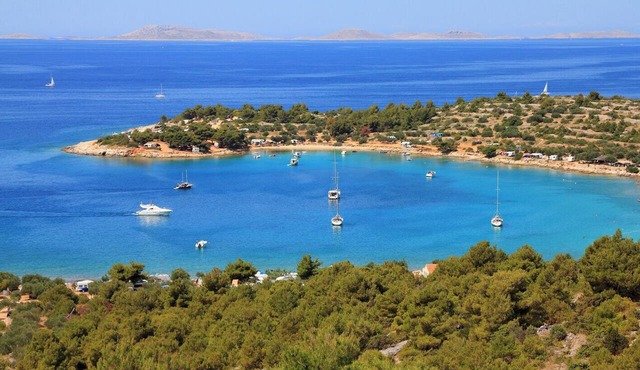 Sibenik Sun-Kissed Sailing: A Luxurious Beach Experience in Croatia in Murter