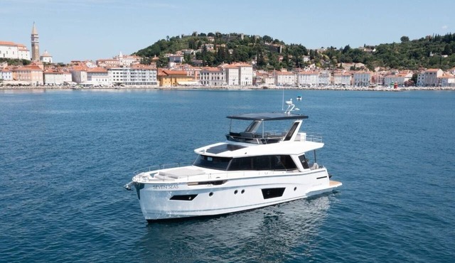 Sibenik Sun-soaked Sailing: A Luxurious Croatian Voyage in Pirovac