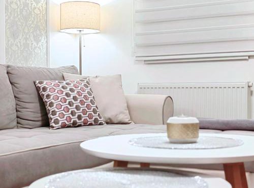 Silver Apartment in Pale
