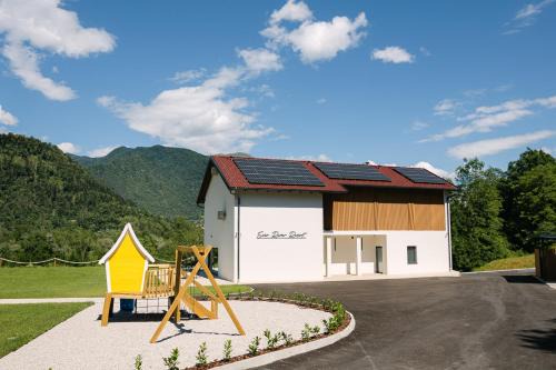 Soca River Resort - Riverside Bed & Breakfast