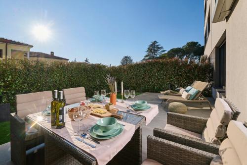 Spada brand new apartment with garden 3 min from beach! in Poreč