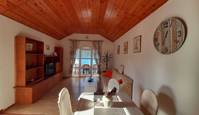 Sponga 2 Apartment with balcony and sea view in Polače