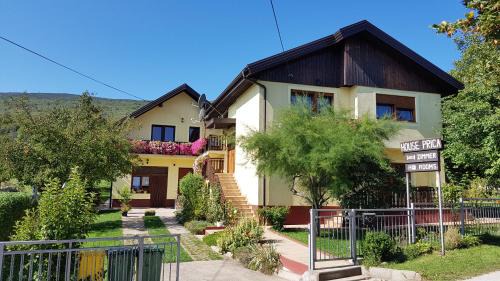 St George B&B in Korenica