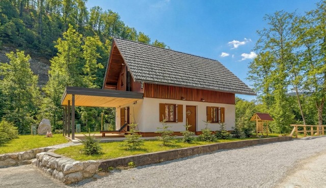 Stari Malni 1 Lodge/w Jacuzzi & Sauna, Osilnica, Slovenia