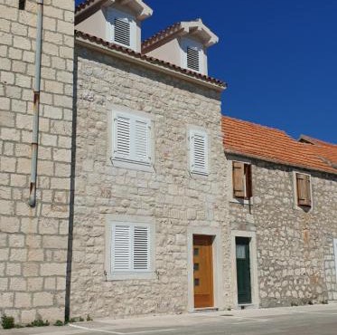 Studio apartman Megy in Sutivan