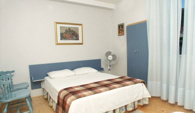 Studio flat near beach Komiža, Vis (AS-2429-f)