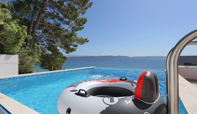 Studio flat with a swimming pool by the beach Živogošće - Porat, Makarska (AS-18150-b) in Živogošće