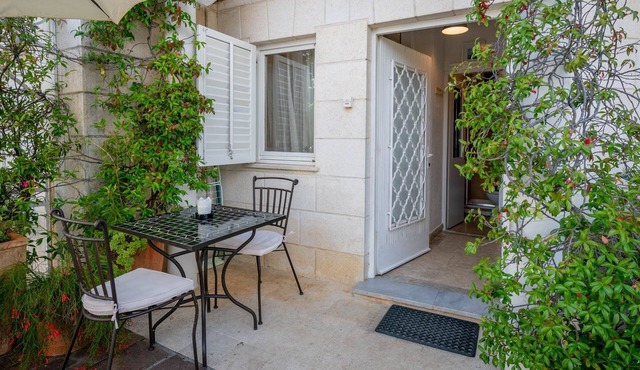 Studio flat with a swimming pool Lovran, Opatija (AS-14178-b) in Lovran