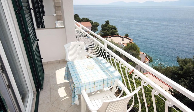 Studio flat with balcony and sea view Drvenik Gornja vala, Makarska (AS-4890-c) in Drvenik